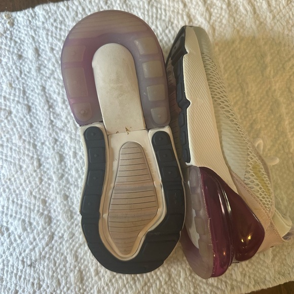 Girls Nike Air Max 270 size 12C - Picture 3 of 5